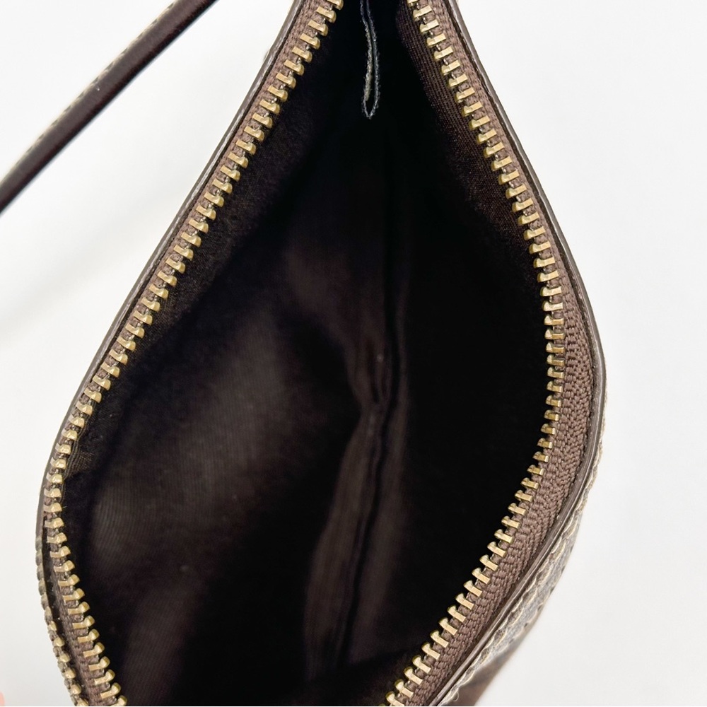 COACH vintage SIGNATURE C CHOCO BROWN LEATHER TRIM WRISTLET - Picture 9 of 10